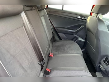 Used Volkswagen T-Roc 2022 for sale - 77445812: Photo