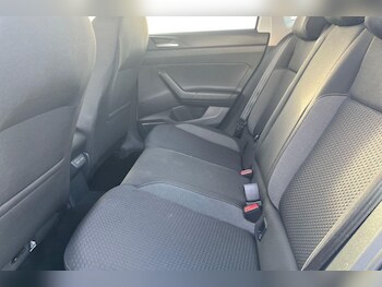 Used Volkswagen Polo 2024 for sale - 76982250: Photo