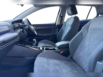 Used Volkswagen Golf 2024 for sale - 77449934: Photo