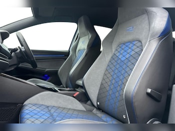 Used Volkswagen Golf 2023 for sale - 77687507: Photo