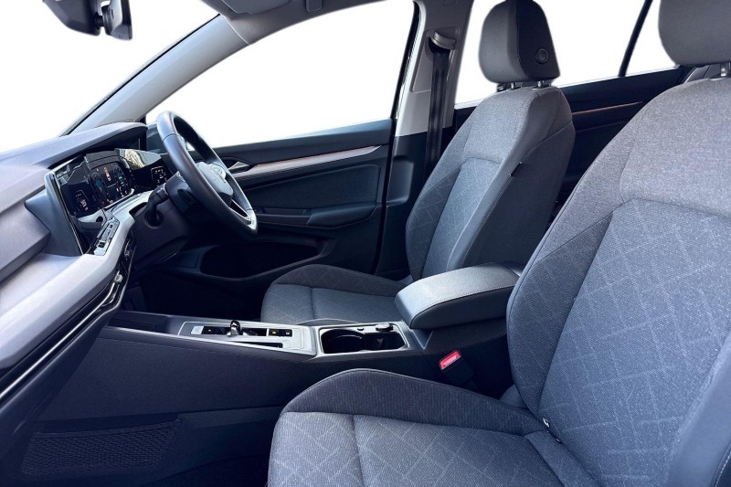 Used Volkswagen Golf 2024 for sale - 77589836: Photo 4