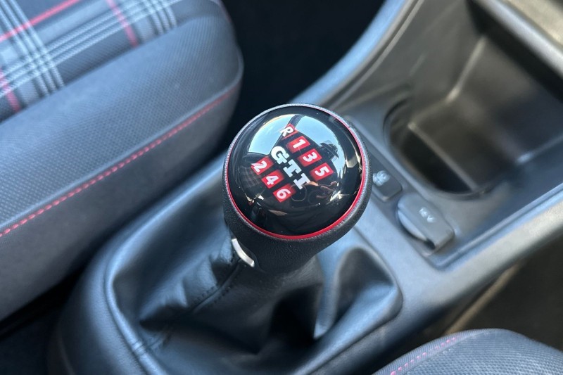 Used Volkswagen up! 2022 for sale - 77834023: Photo 28