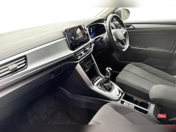 Used Volkswagen T-Roc 2023 for sale - 79706174: Photo