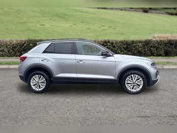 Used Volkswagen T-Roc 2023 for sale - 79706174: Photo