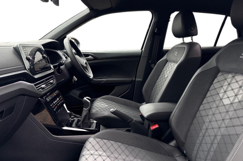 Used Volkswagen T-Cross 2025 for sale - 76981632: Photo 2