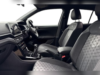 Used Volkswagen T-Cross 2025 for sale - 76981632: Photo