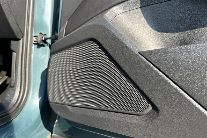 Used Volkswagen T-Roc 2023 for sale - 77745940: Photo 12