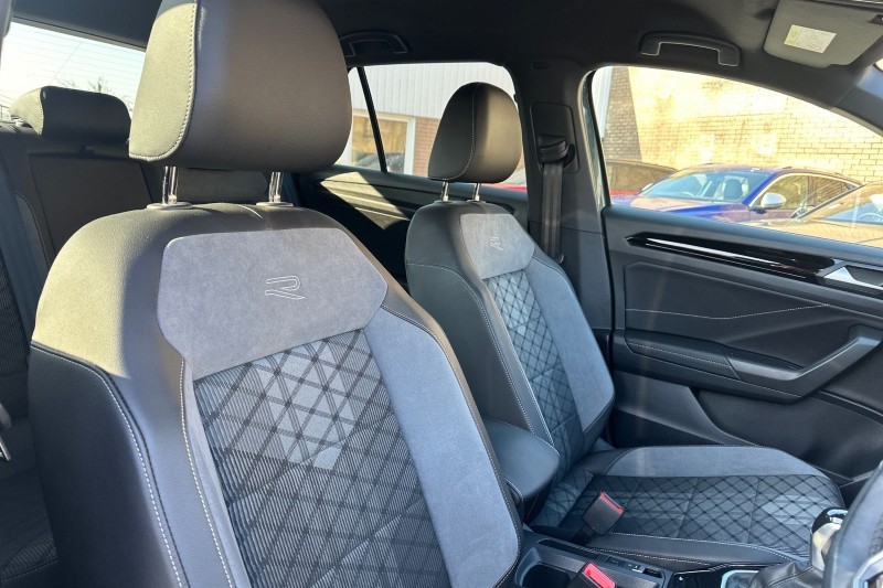 Used Volkswagen T-Roc 2023 for sale - 77745940: Photo 16