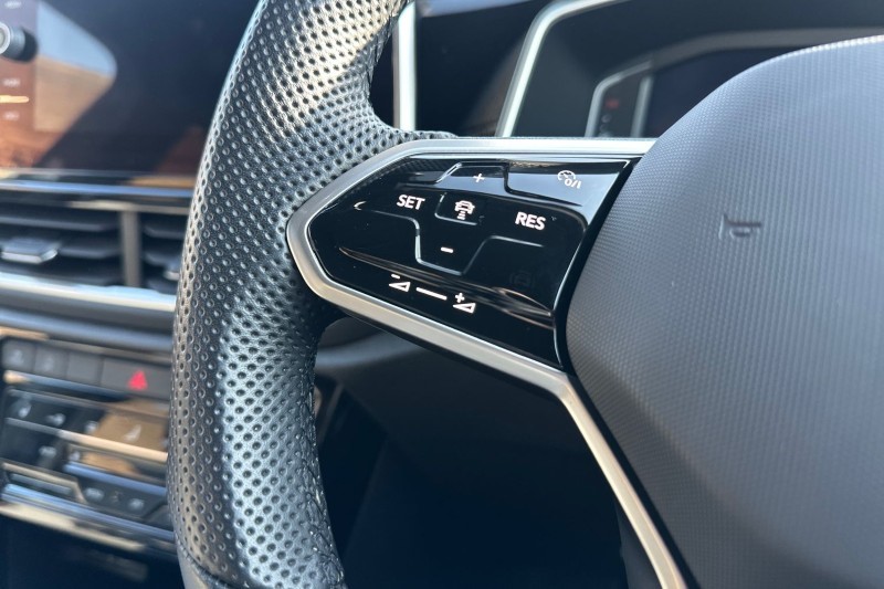 Used Volkswagen T-Roc 2023 for sale - 77745940: Photo 18