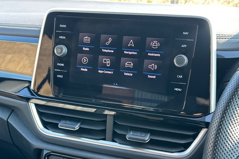 Used Volkswagen T-Roc 2023 for sale - 77745940: Photo 22