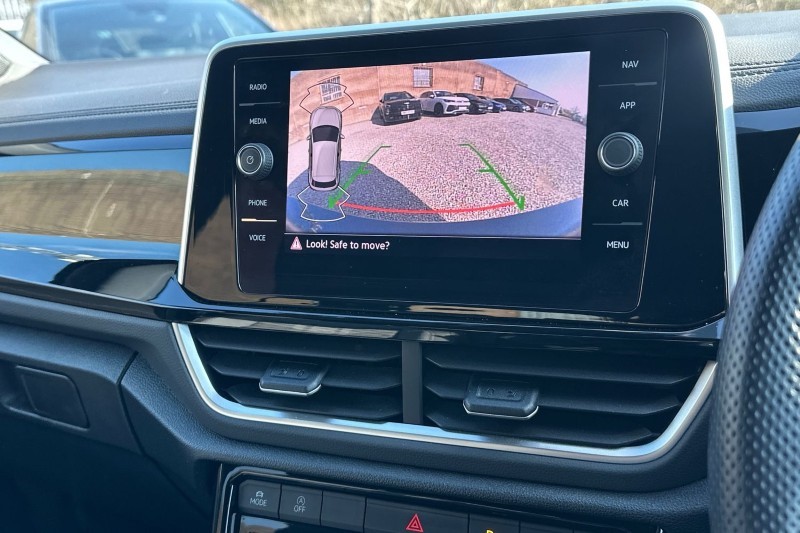 Used Volkswagen T-Roc 2023 for sale - 77745940: Photo 24