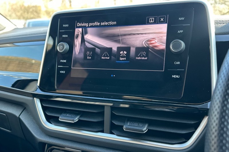 Used Volkswagen T-Roc 2023 for sale - 77745940: Photo 27