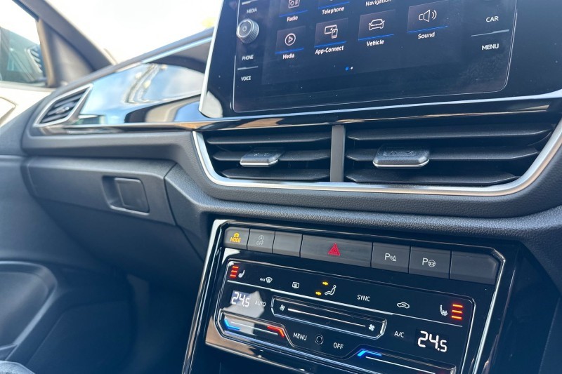 Used Volkswagen T-Roc 2023 for sale - 77745940: Photo 29