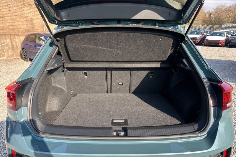 Used Volkswagen T-Roc 2023 for sale - 77745940: Photo 33