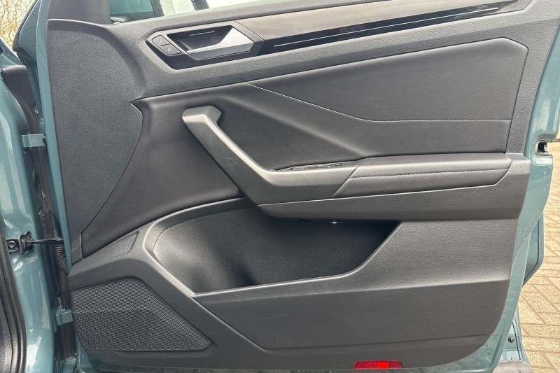 Used Volkswagen T-Roc 2023 for sale - 77918135: Photo 11