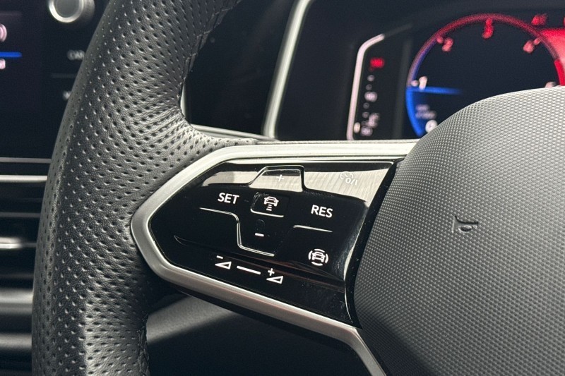 Used Volkswagen T-Roc 2023 for sale - 77918135: Photo 18