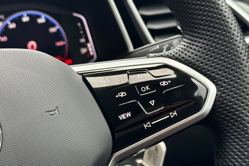 Used Volkswagen T-Roc 2023 for sale - 77918135: Photo 19