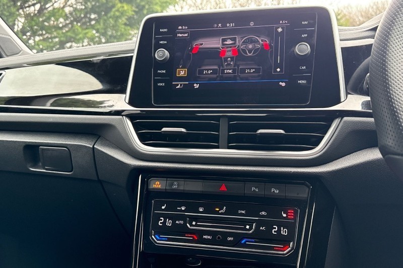 Used Volkswagen T-Roc 2023 for sale - 77918135: Photo 25