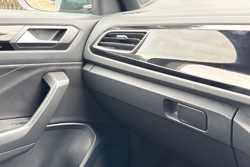 Used Volkswagen T-Roc 2023 for sale - 77918135: Photo 27