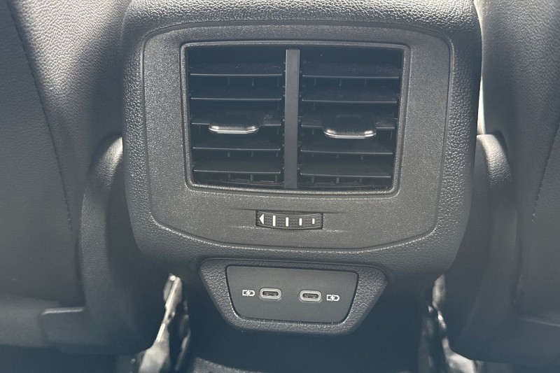 Used Volkswagen T-Roc 2023 for sale - 77918135: Photo 40