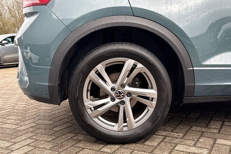 Used Volkswagen T-Roc 2023 for sale - 77918135: Photo 8