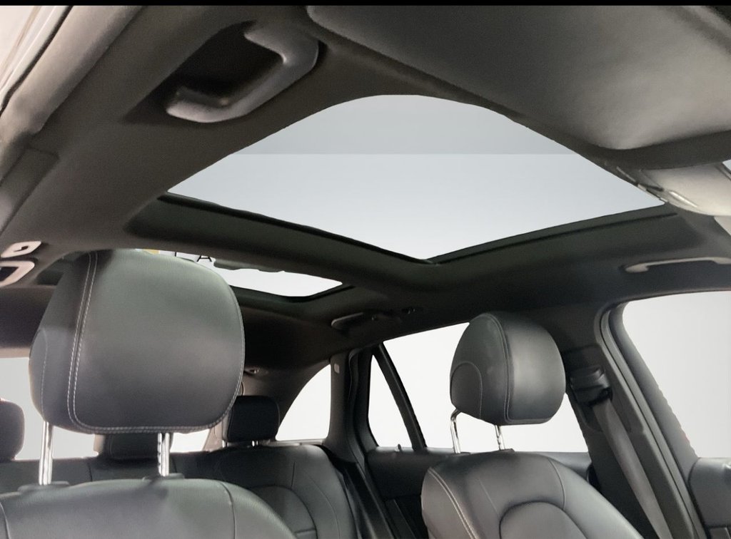 Used Mercedes-Benz GLC 2018 for sale - 78074217: Photo 2