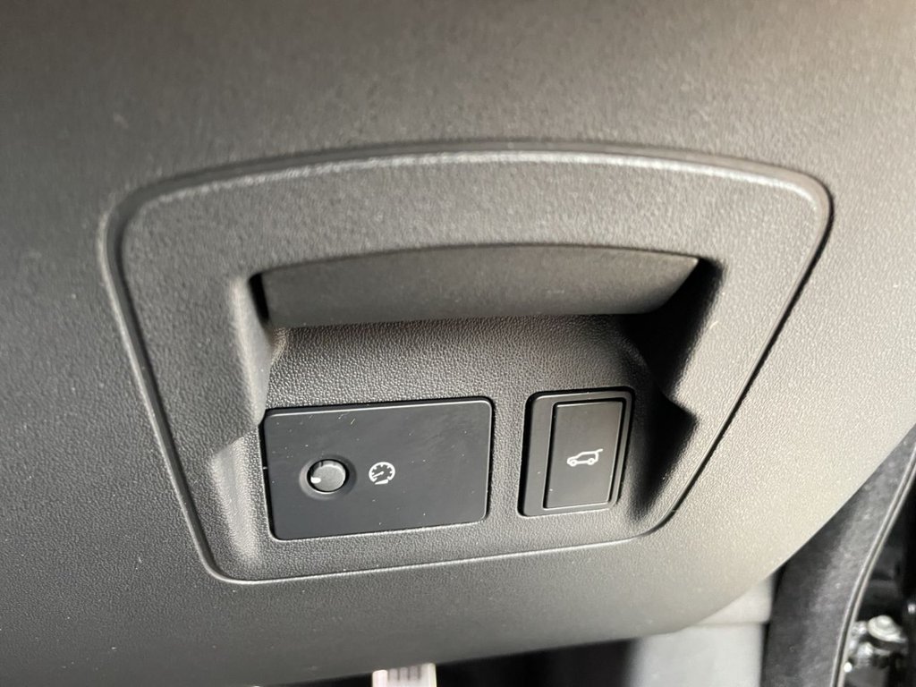 Used Land Rover Range Rover Velar 2021 for sale - 77697587: Photo 37