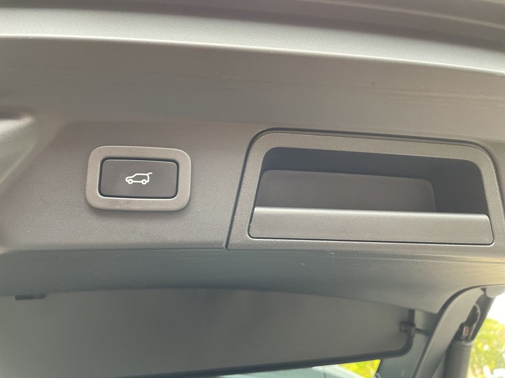 Used Land Rover Range Rover Velar 2021 for sale - 77697587: Photo 40