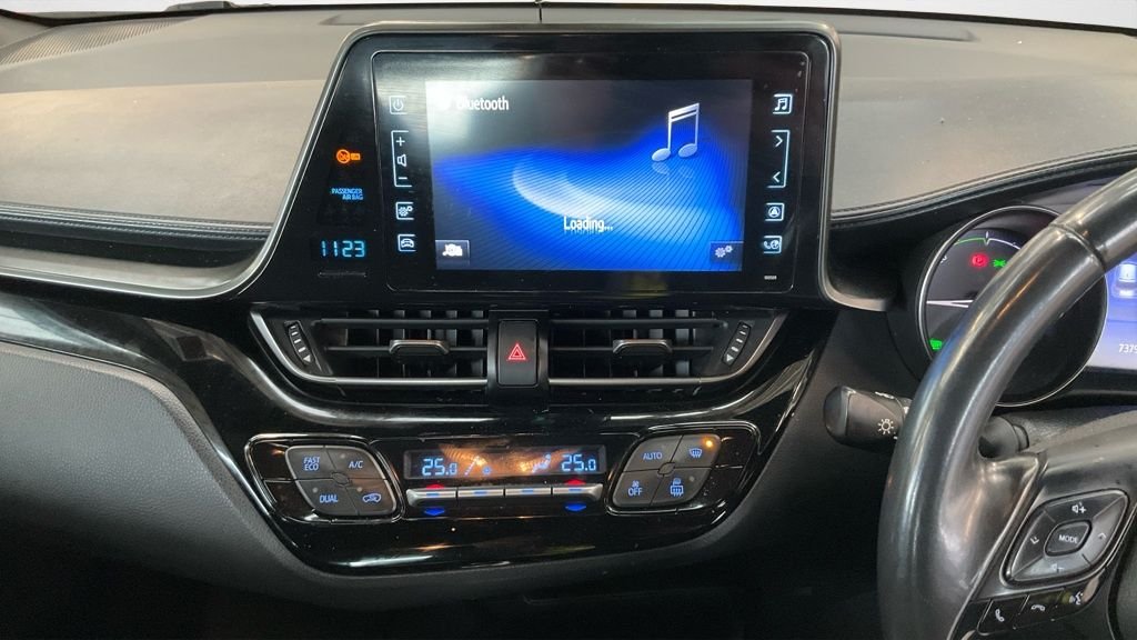 Used Toyota C-HR 2018 for sale - 77697670: Photo 7