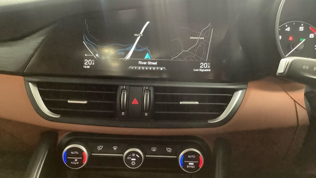 Used Alfa Romeo Giulia 2017 for sale - 78117538: Photo 8