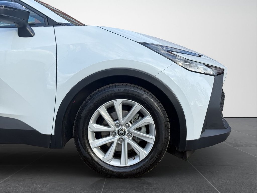 Used Toyota C-HR 2024 for sale - 77697610: Photo 26