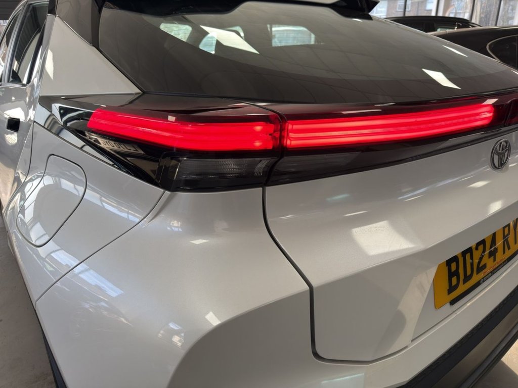 Used Toyota C-HR 2024 for sale - 77697610: Photo 38