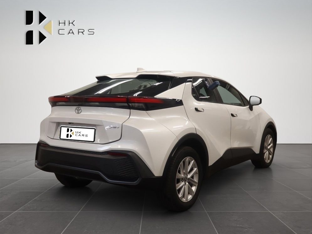 Used Toyota C-HR 2024 for sale - 77697610: Photo 5