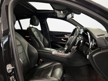 Used Mercedes-Benz GLC 2018 for sale - 77841418: Photo