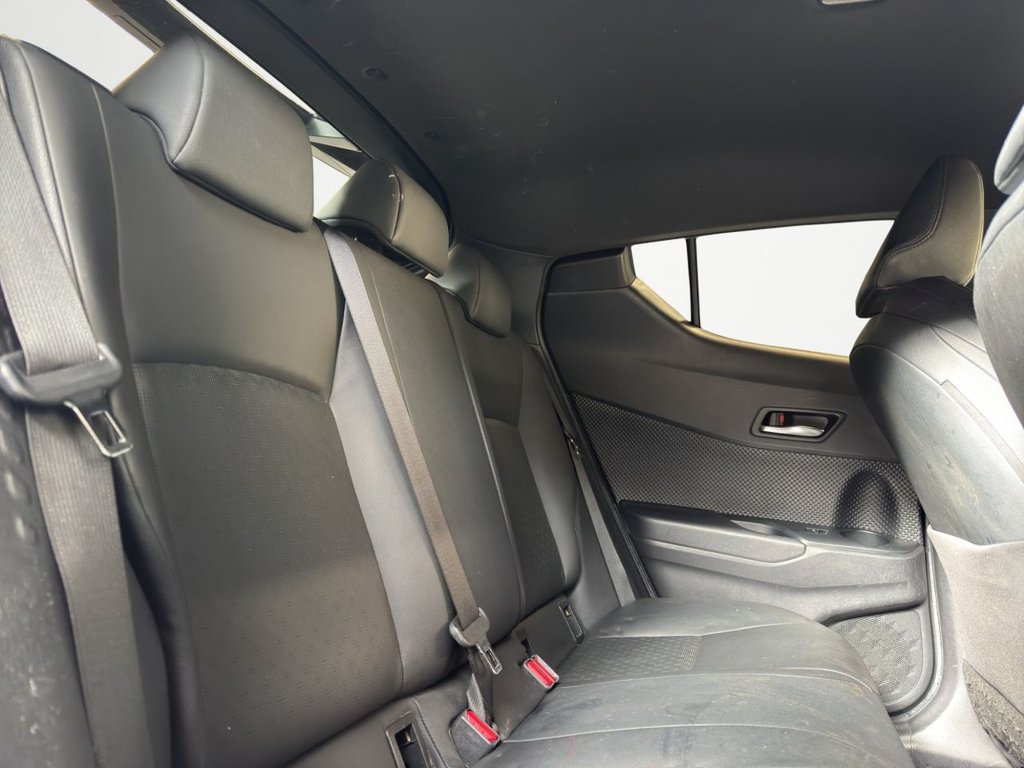 Used Toyota C-HR 2018 for sale - 77697611: Photo 12