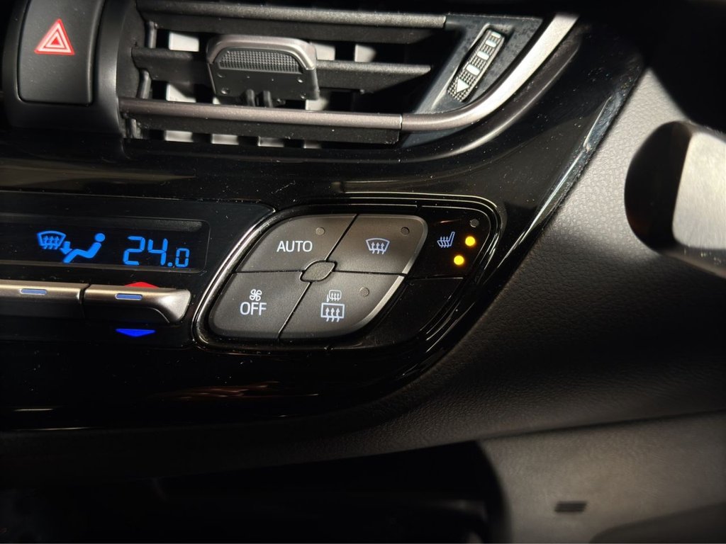 Used Toyota C-HR 2018 for sale - 77697611: Photo 24