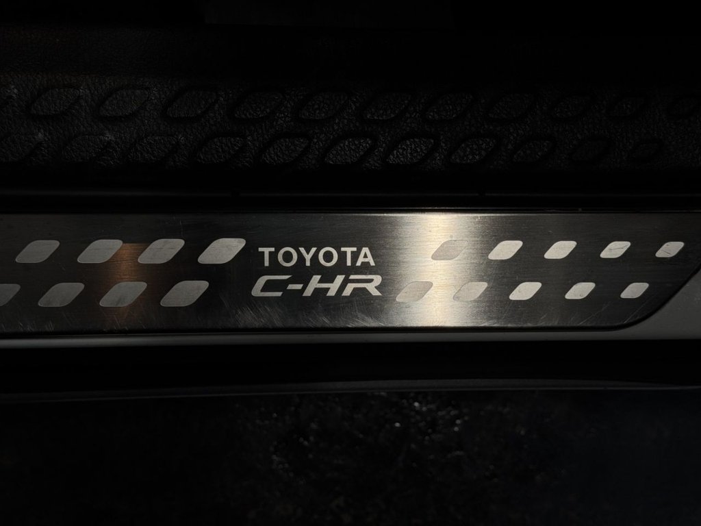 Used Toyota C-HR 2018 for sale - 77697611: Photo 39