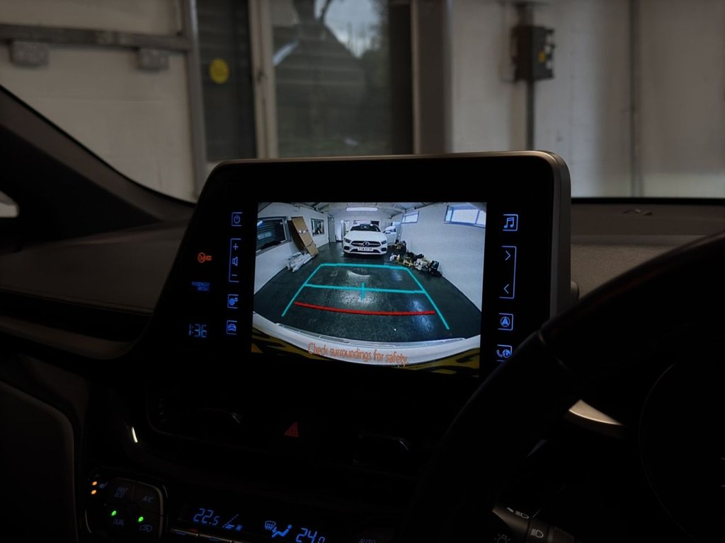 Used Toyota C-HR 2018 for sale - 77697611: Photo 8