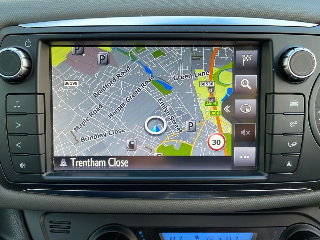 Used Toyota Yaris 2017 for sale - 77697585: Photo 23