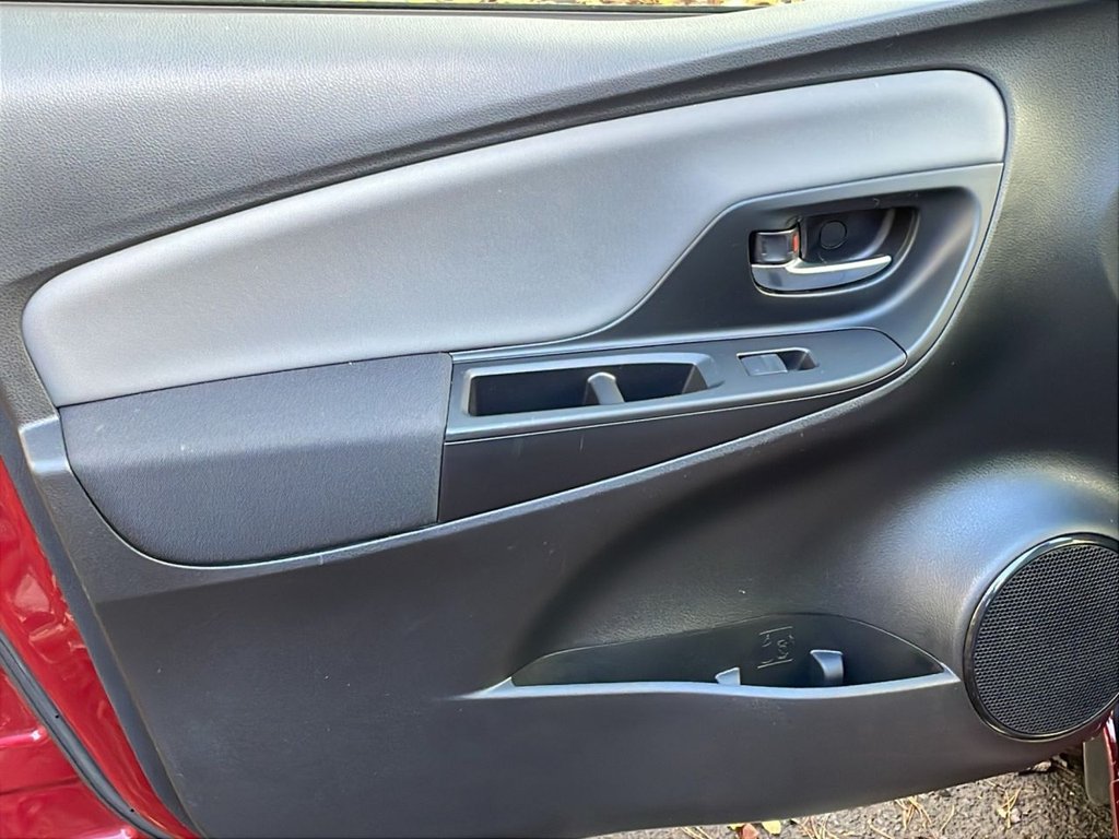 Used Toyota Yaris 2017 for sale - 77697585: Photo 27