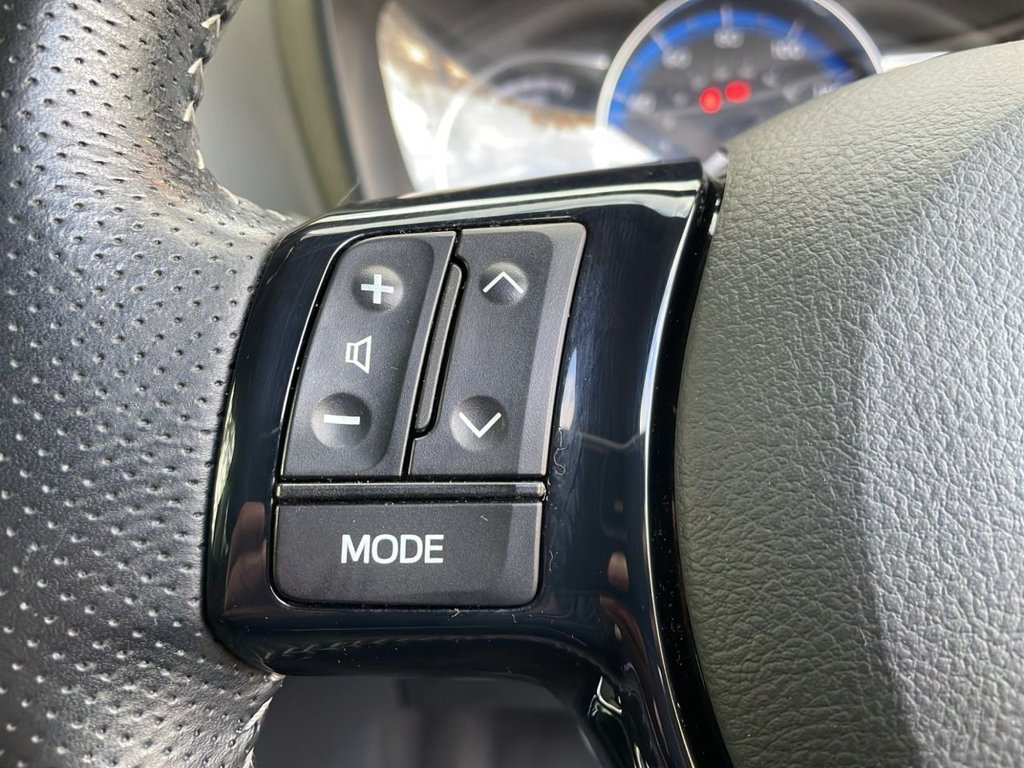 Used Toyota Yaris 2017 for sale - 77697585: Photo 33