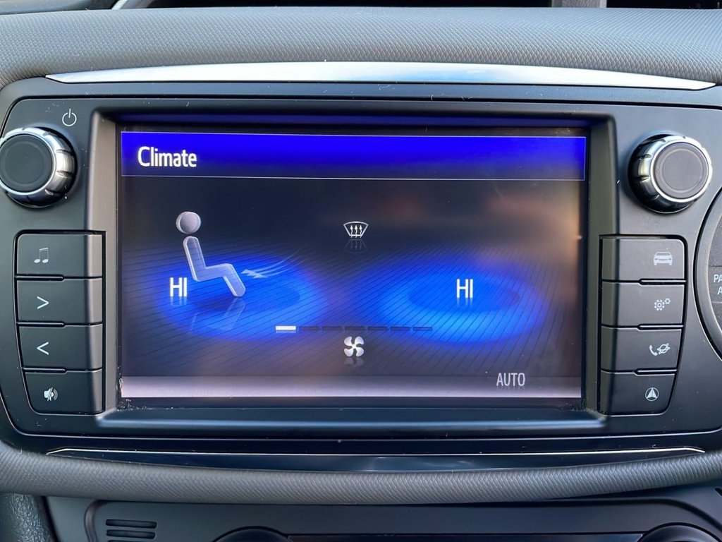 Used Toyota Yaris 2017 for sale - 77697585: Photo 44