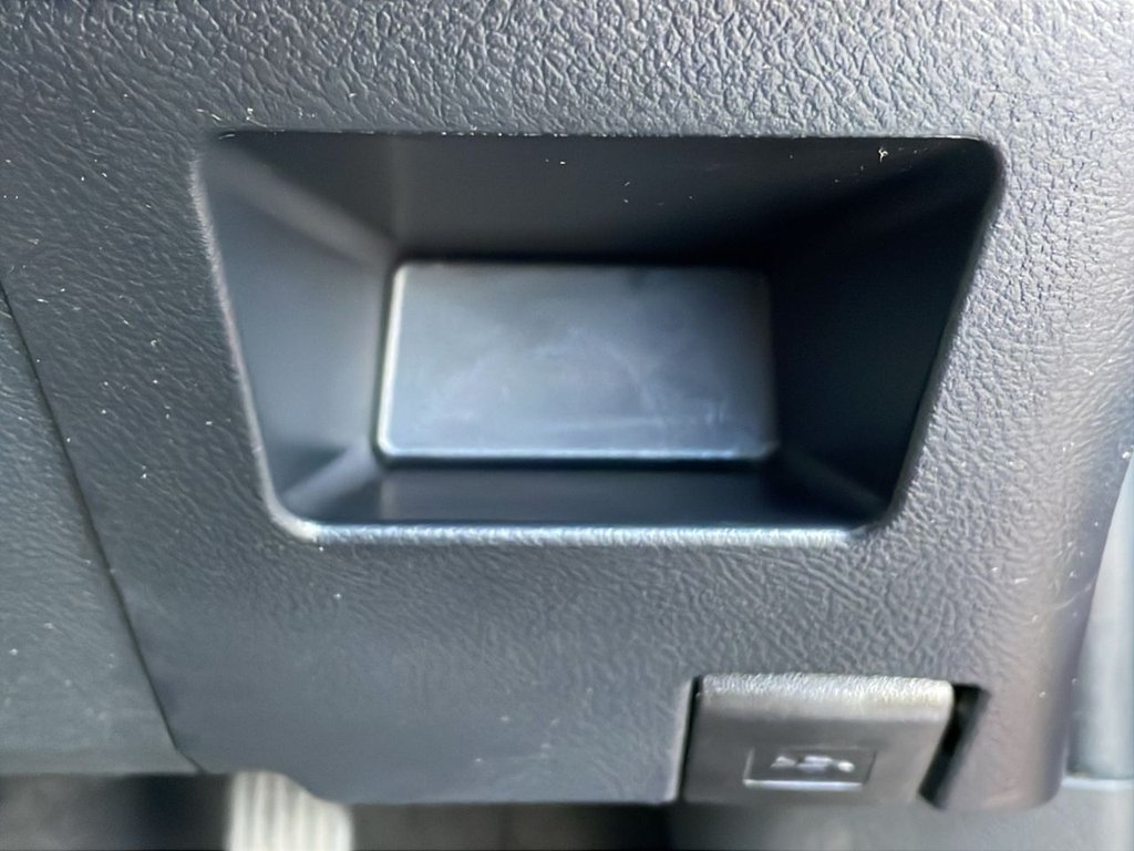 Used Toyota Yaris 2017 for sale - 77697585: Photo 49