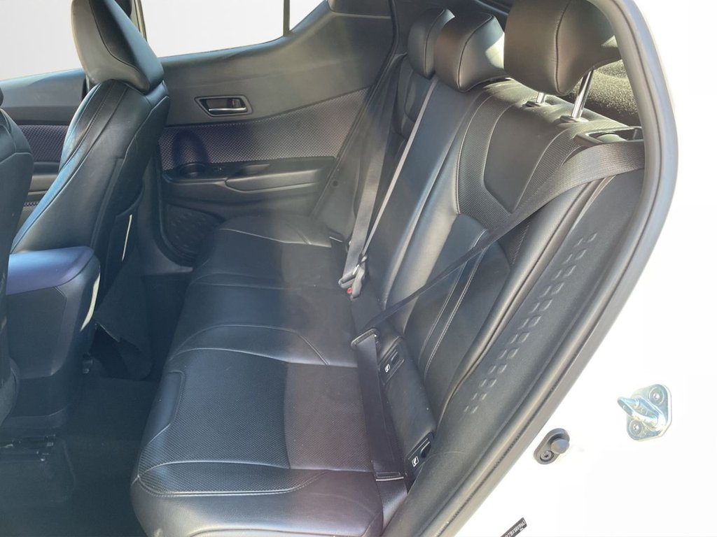Used Toyota C-HR 2017 for sale - 77697579: Photo 13