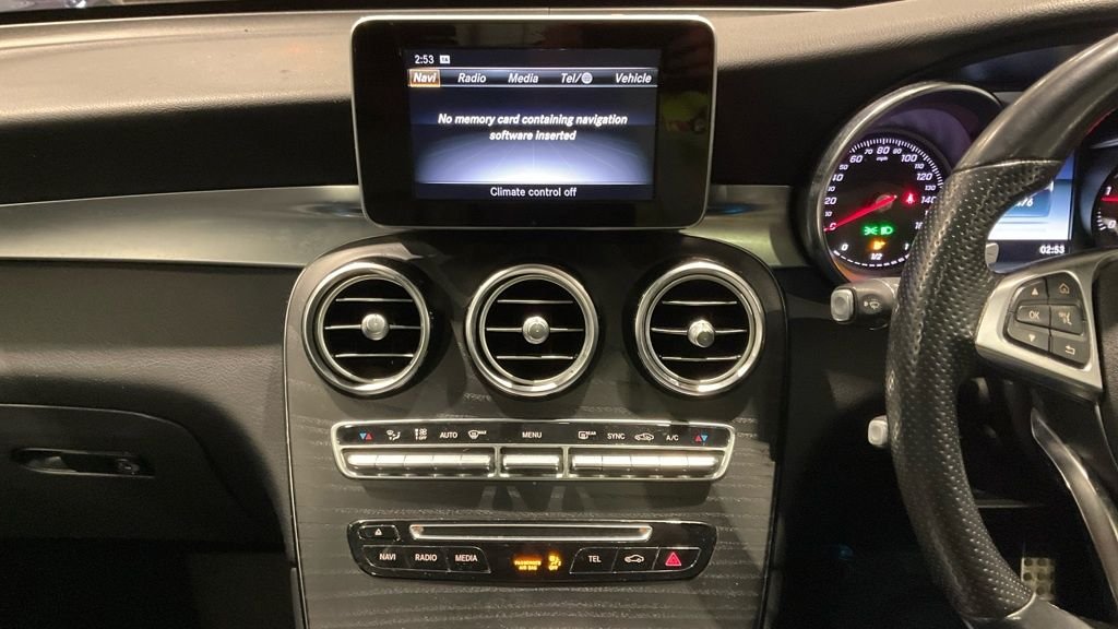 Used Mercedes-Benz GLC 2018 for sale - 77697657: Photo 11