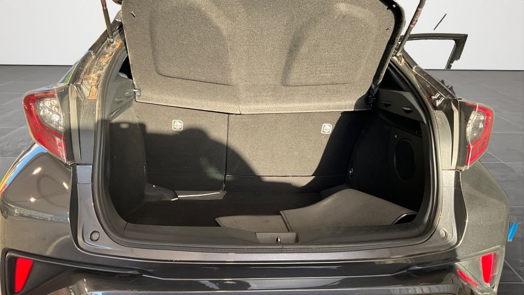 Used Toyota C-HR 2019 for sale - 77697641: Photo 8