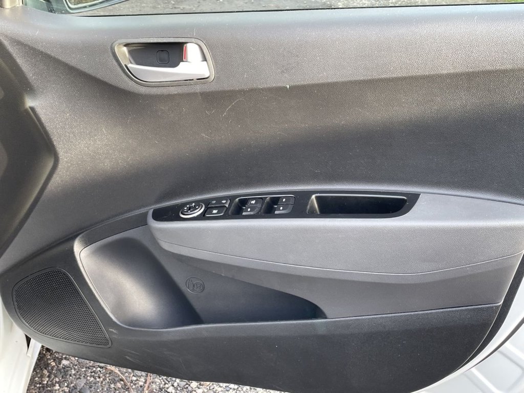 Used Hyundai i10 2019 for sale - 77697629: Photo 34