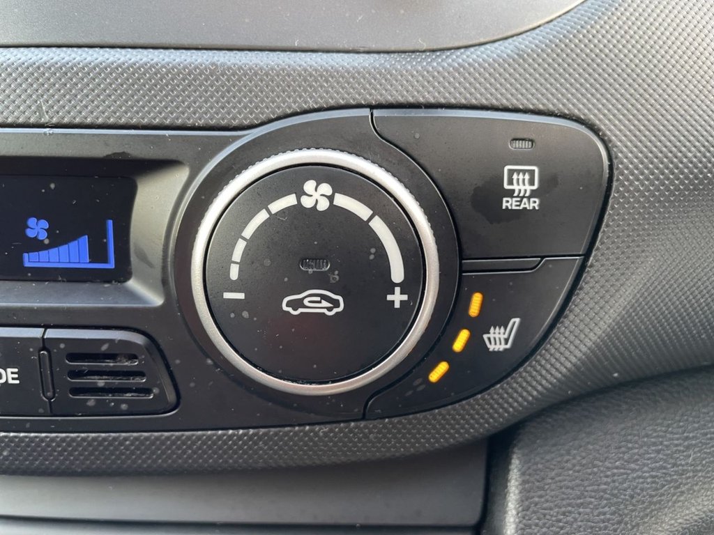 Used Hyundai i10 2019 for sale - 77697629: Photo 48