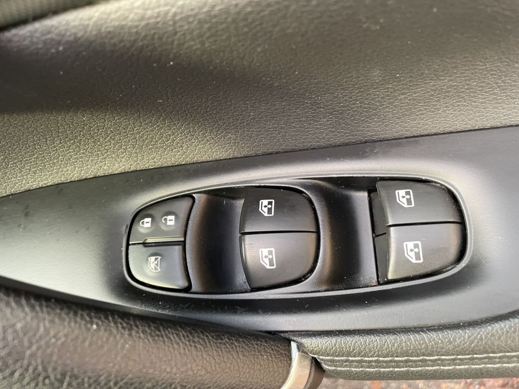 Used Nissan Qashqai 2018 for sale - 77697630: Photo 43