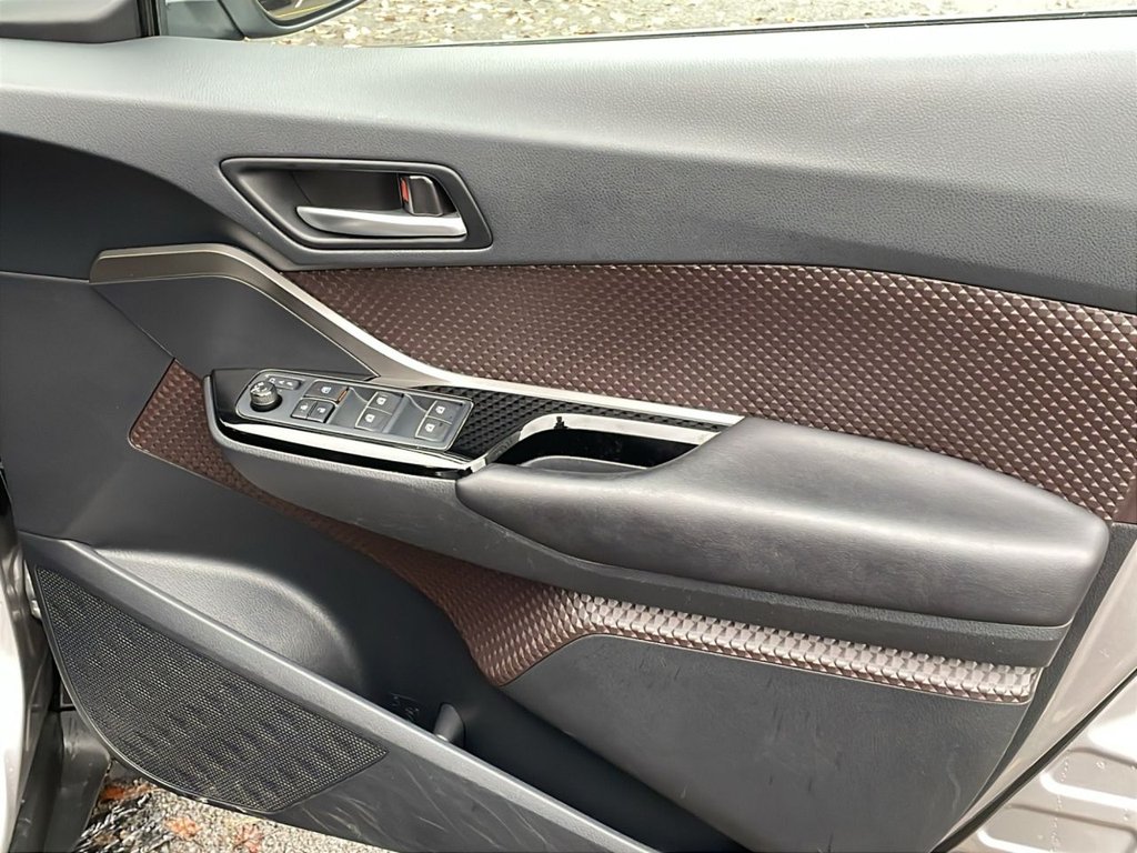 Used Toyota C-HR 2018 for sale - 77697626: Photo 24